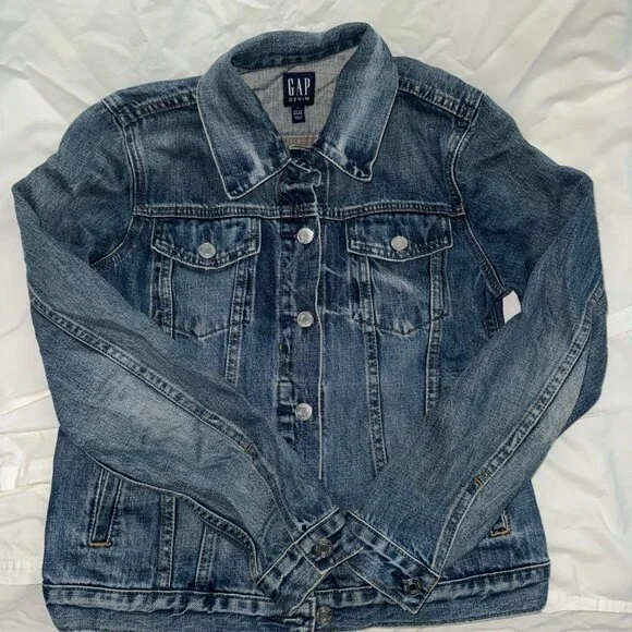 GAP Classic Denim Jean Jacket - Picture 5 of 8